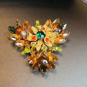 Vintage-Inspired Multicolor Floral Brooch